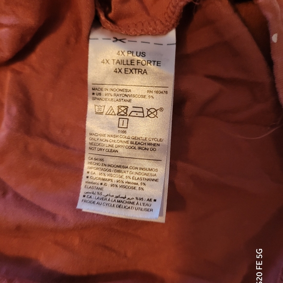 (4X)   Short Sleeve Tunic Length Top - Picture 2 of 5